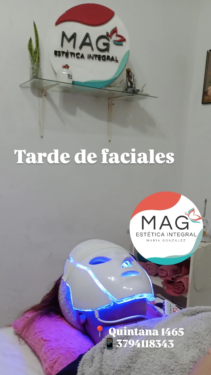 Tratamiento de fototerapia biológica con máscara LED rejuvenecedora en MAG Estetica